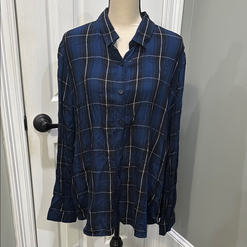 beachlunchlounge Navy Plaid Button Down Shirt